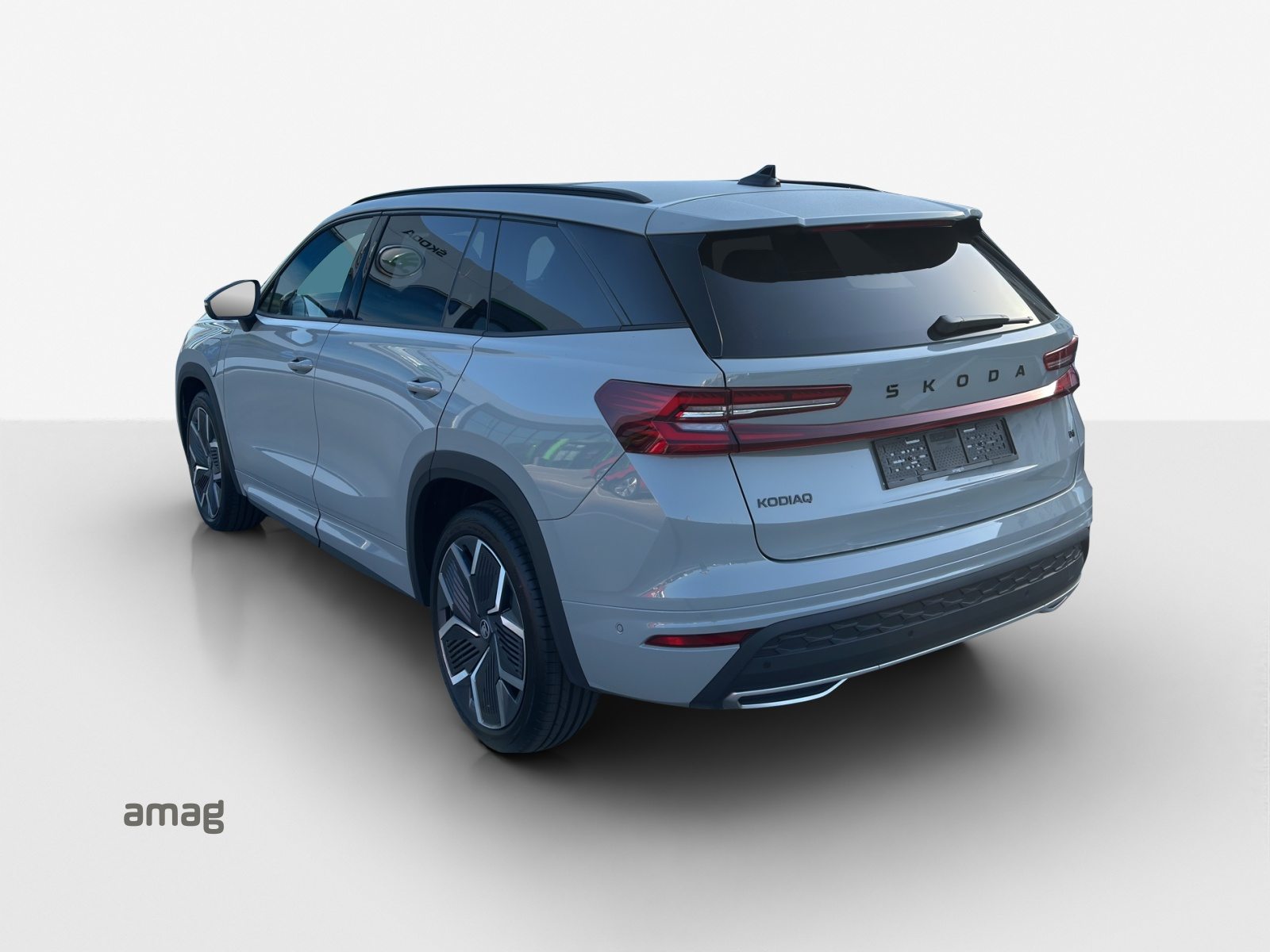 SKODA Kodiaq iV Sportline, Voll-Hybrid Benzin/Elektro, Vorführwagen, Automatik - 3