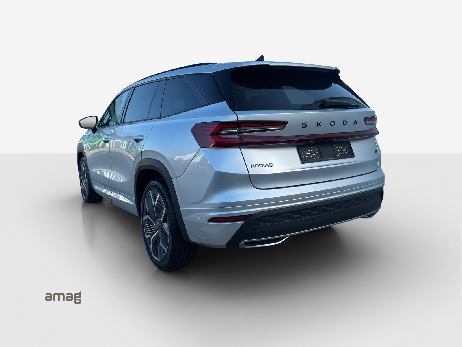 SKODA Kodiaq iV Sportline, Voll-Hybrid Benzin/Elektro, Vorführwagen, Automatik - 3