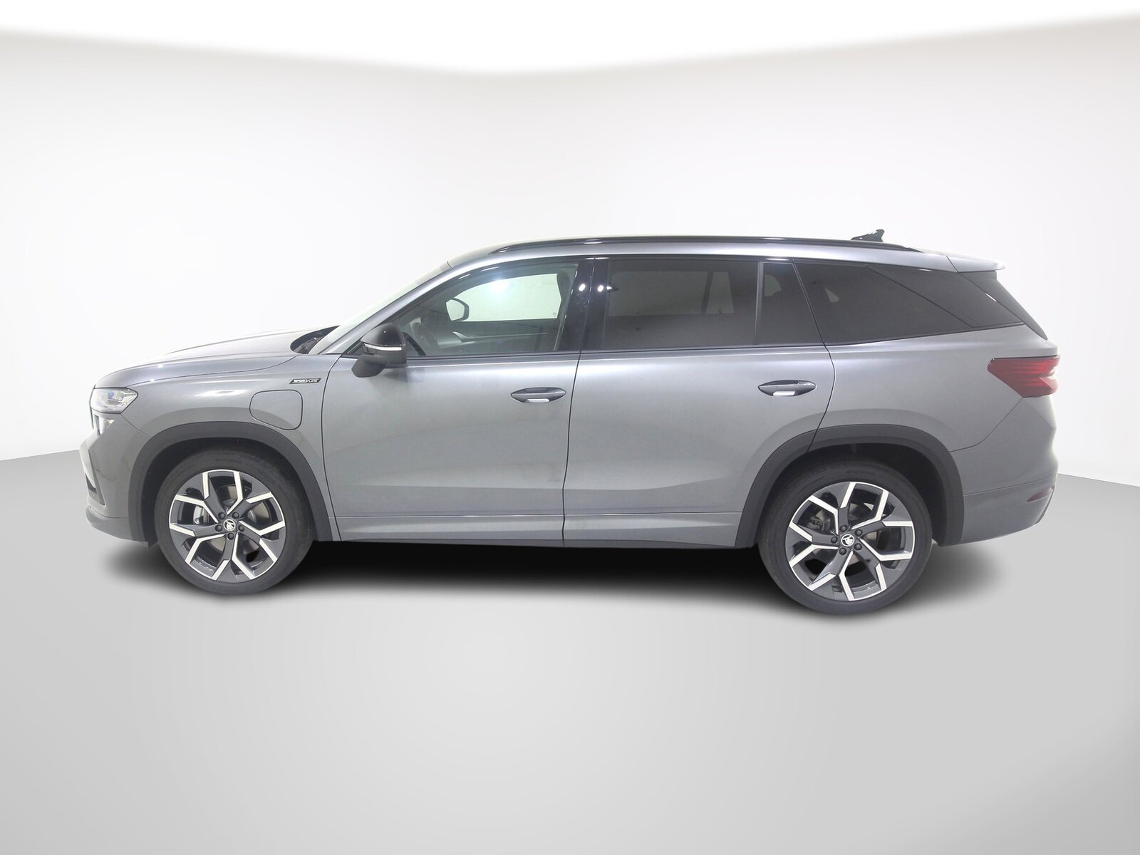 SKODA Kodiaq 1,5 TSI iV Plug-in-Hybrid Sportline, Plug-in-Hybrid Petrol/Electric, Ex-demonstrator, Automatic - 2