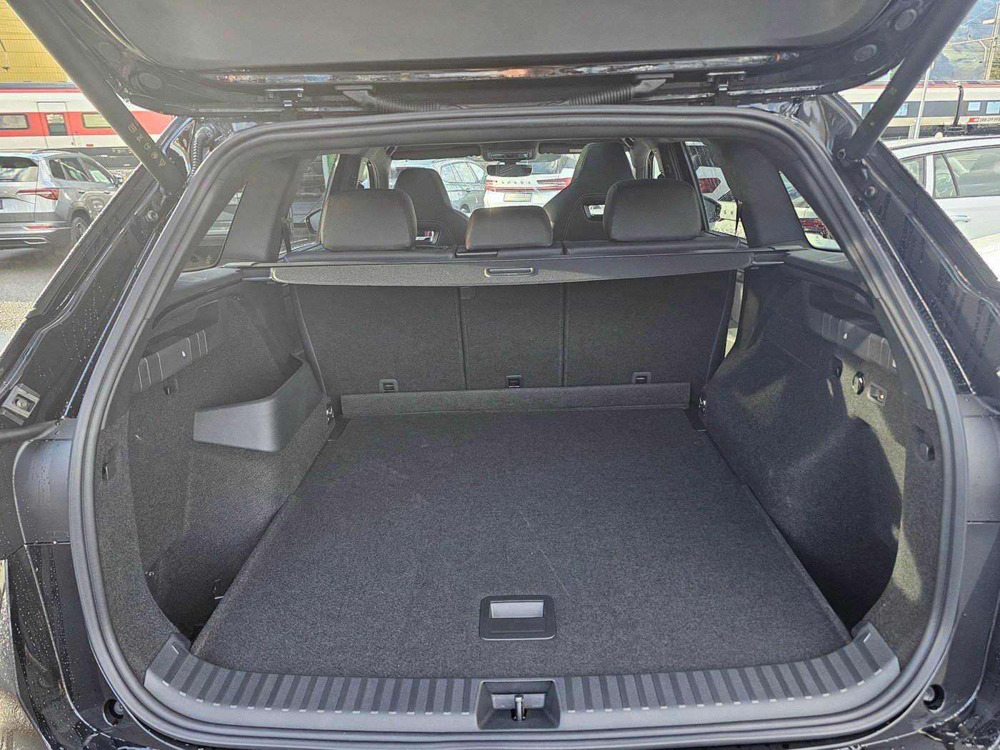 SKODA Kodiaq 2.0 TSI Sportline 4x4, Petrol, New car, Automatic - 6