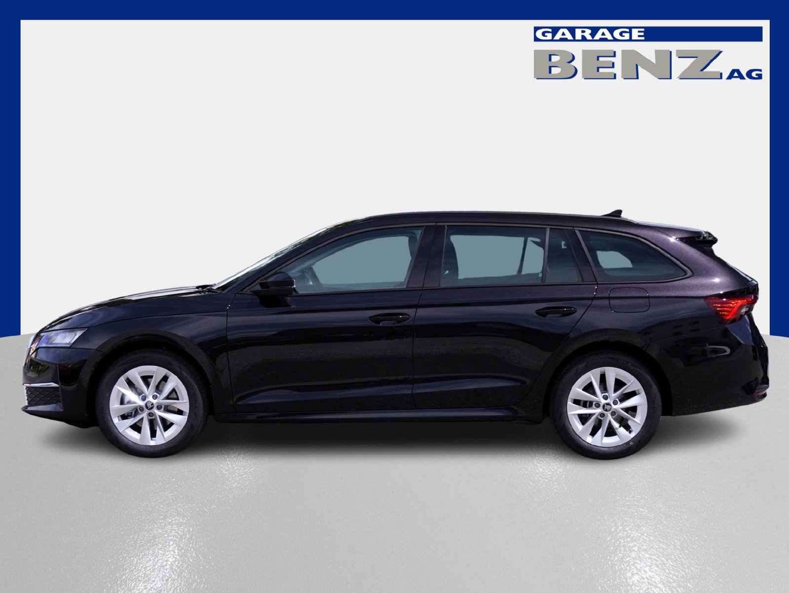 SKODA Octavia Combi 2.0 TSI Selection 4x4 DSG, Petrol, Automatic - 4
