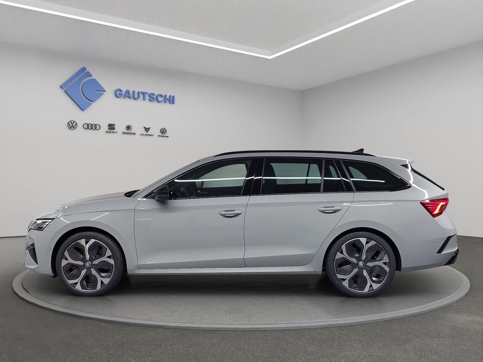 SKODA Octavia Combi 2.0 TSI DSG RS, Petrol, New car, Automatic - 2