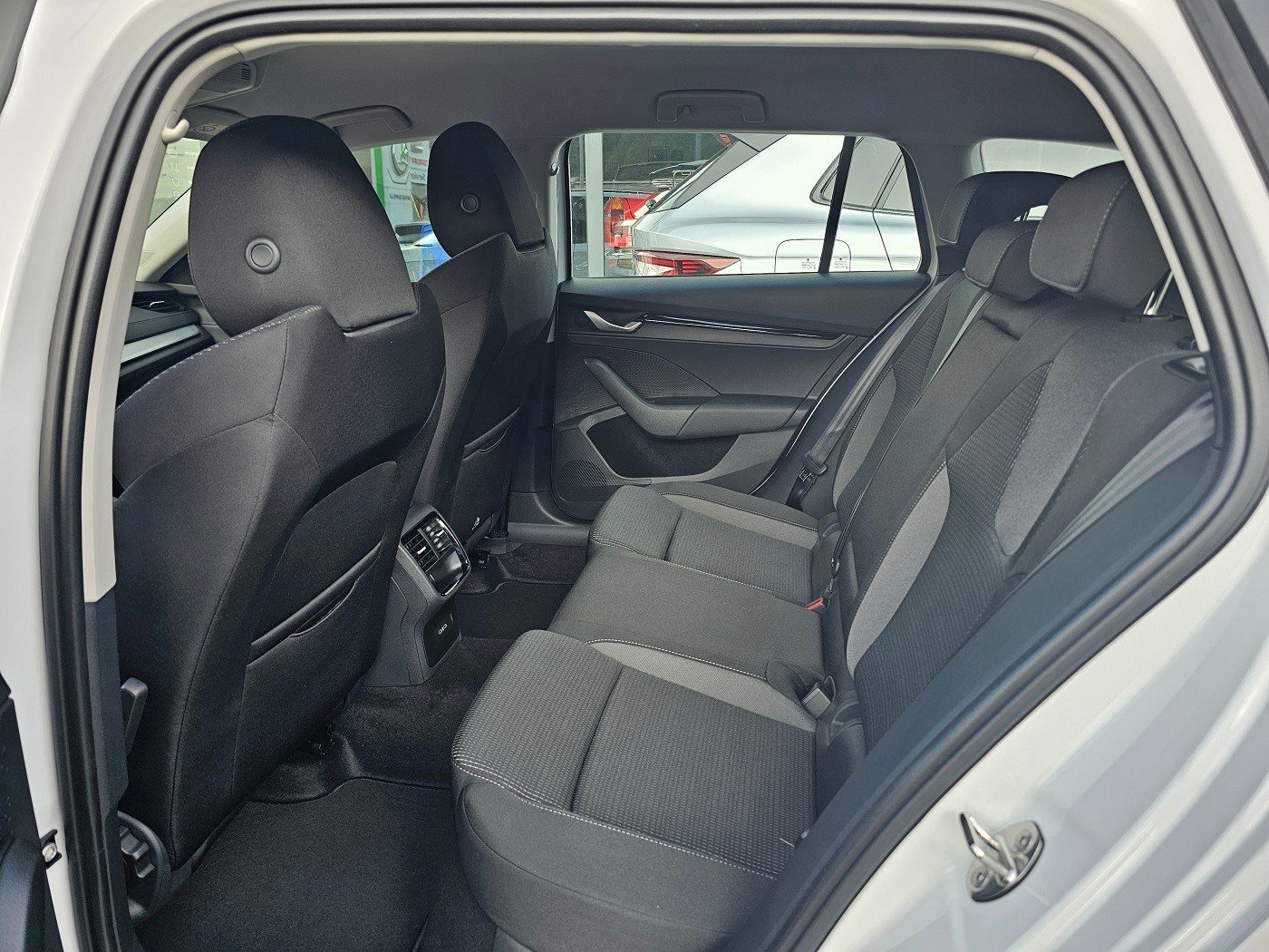 SKODA Octavia Combi 2.0 TDI DSG Selection, Diesel, Auto nuove, Automatico - 7