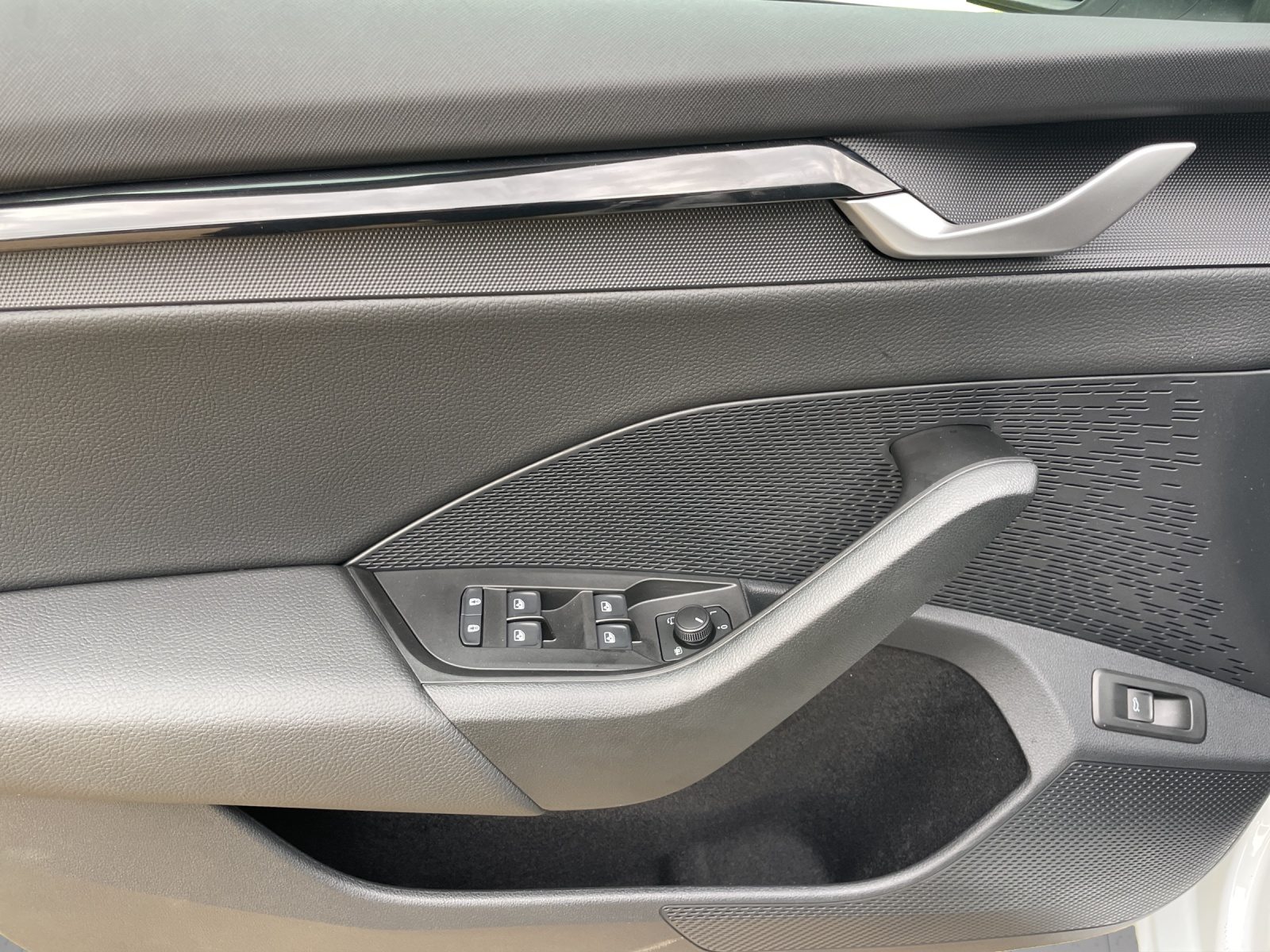 SKODA Octavia Selection, Petrol, New car, Automatic - 6