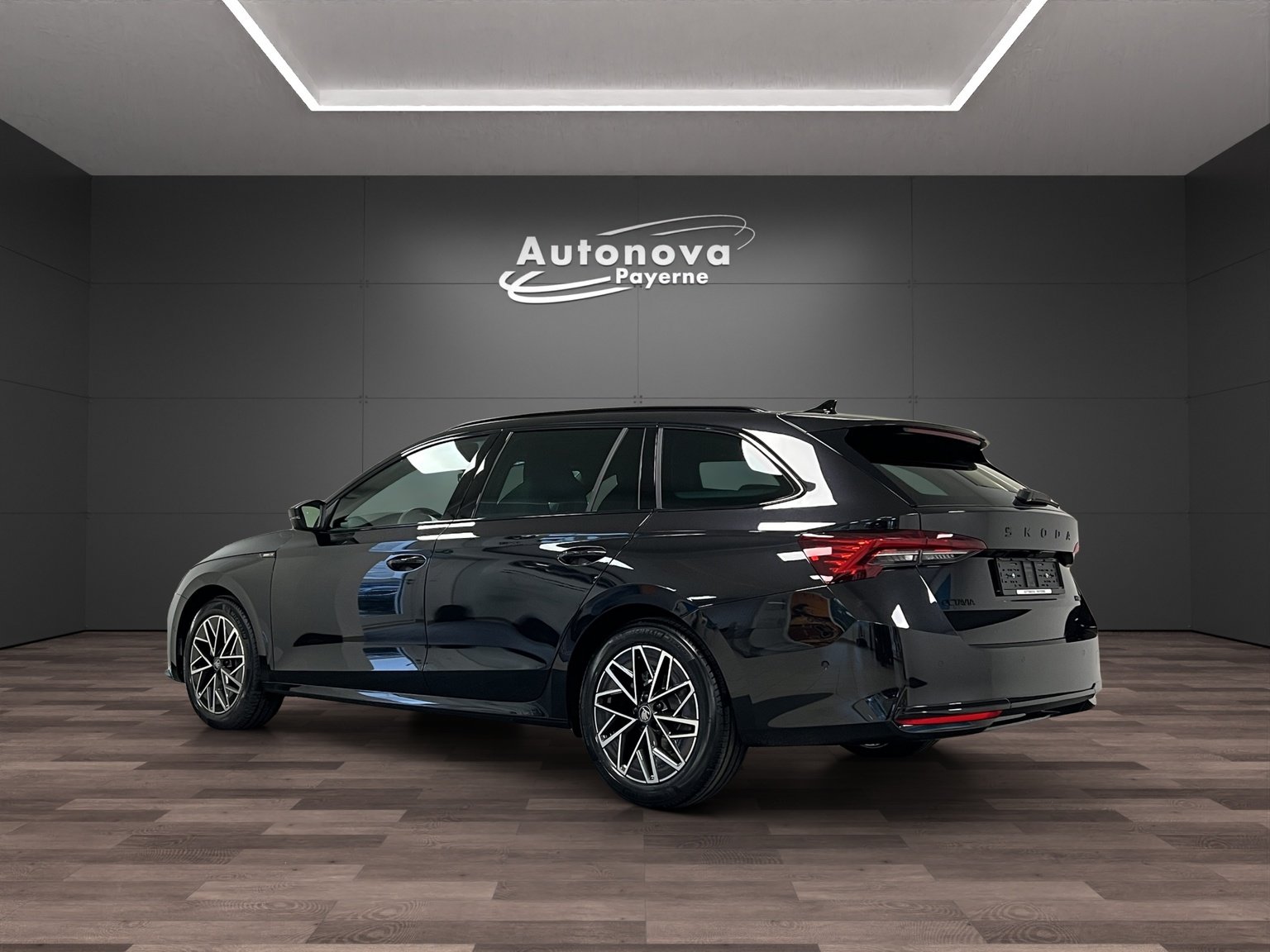 SKODA Octavia Combi 1.5 TSI mHEV DSG Sport Line, Hybride Léger Essence/Électricité, Voiture nouvelle, Automatique - 4