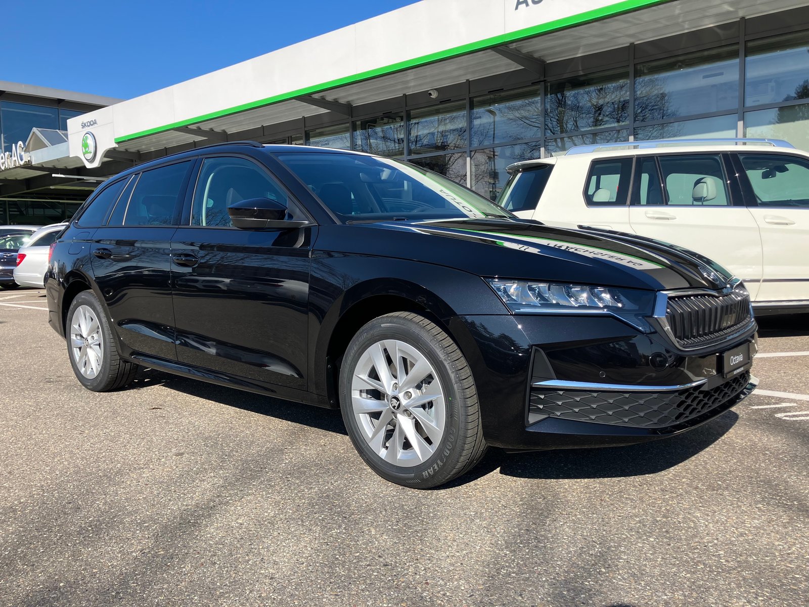 SKODA Octavia Combi 2.0 TSI DSG Selection 4x4, Benzin, Neuwagen, Automatik - 3