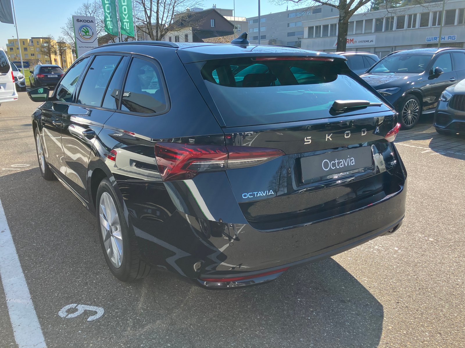 SKODA Octavia Combi 2.0 TSI DSG Selection 4x4, Benzin, Neuwagen, Automatik - 5