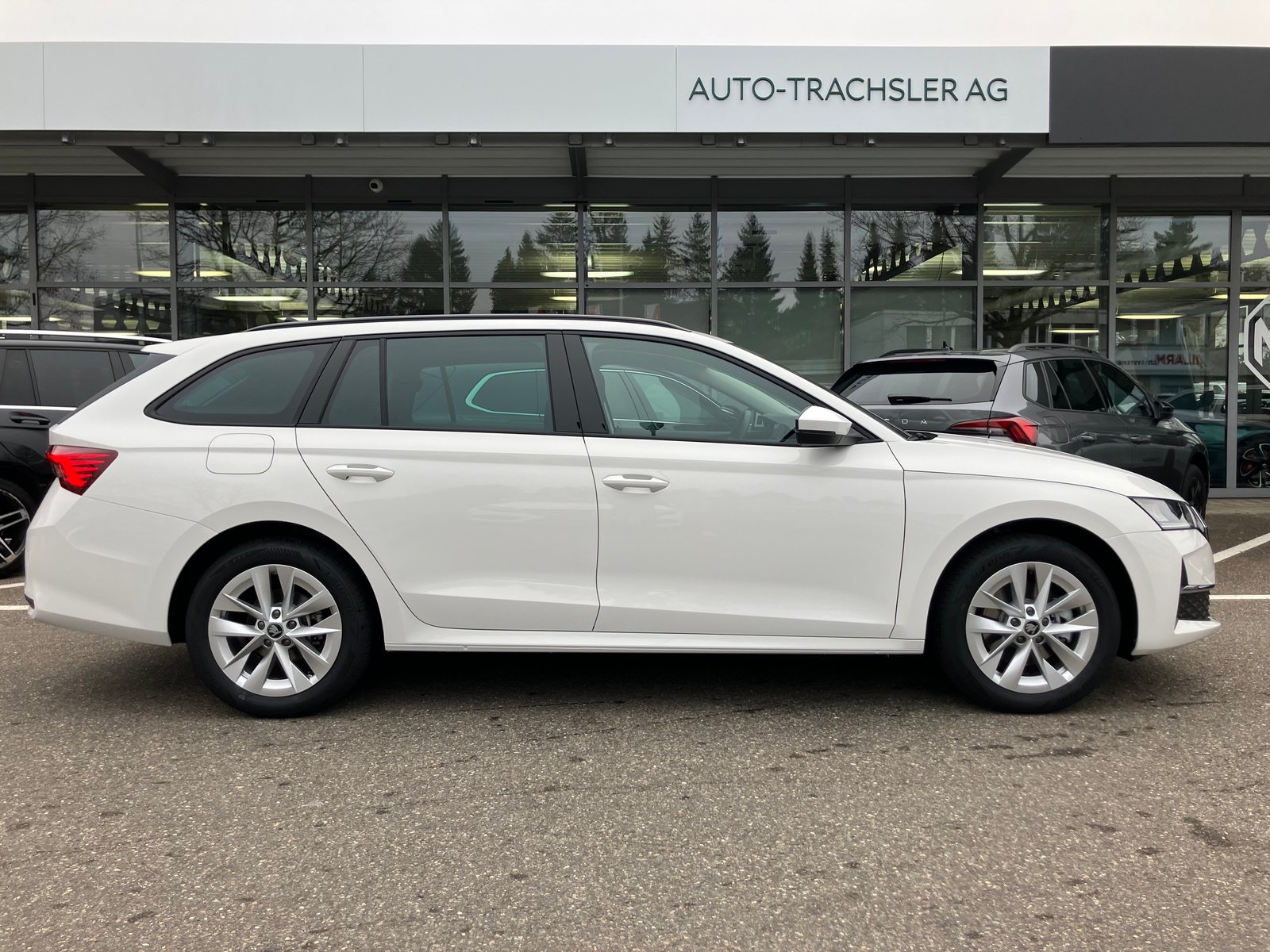 SKODA Octavia Combi 2.0 TSI DSG Selection 4x4