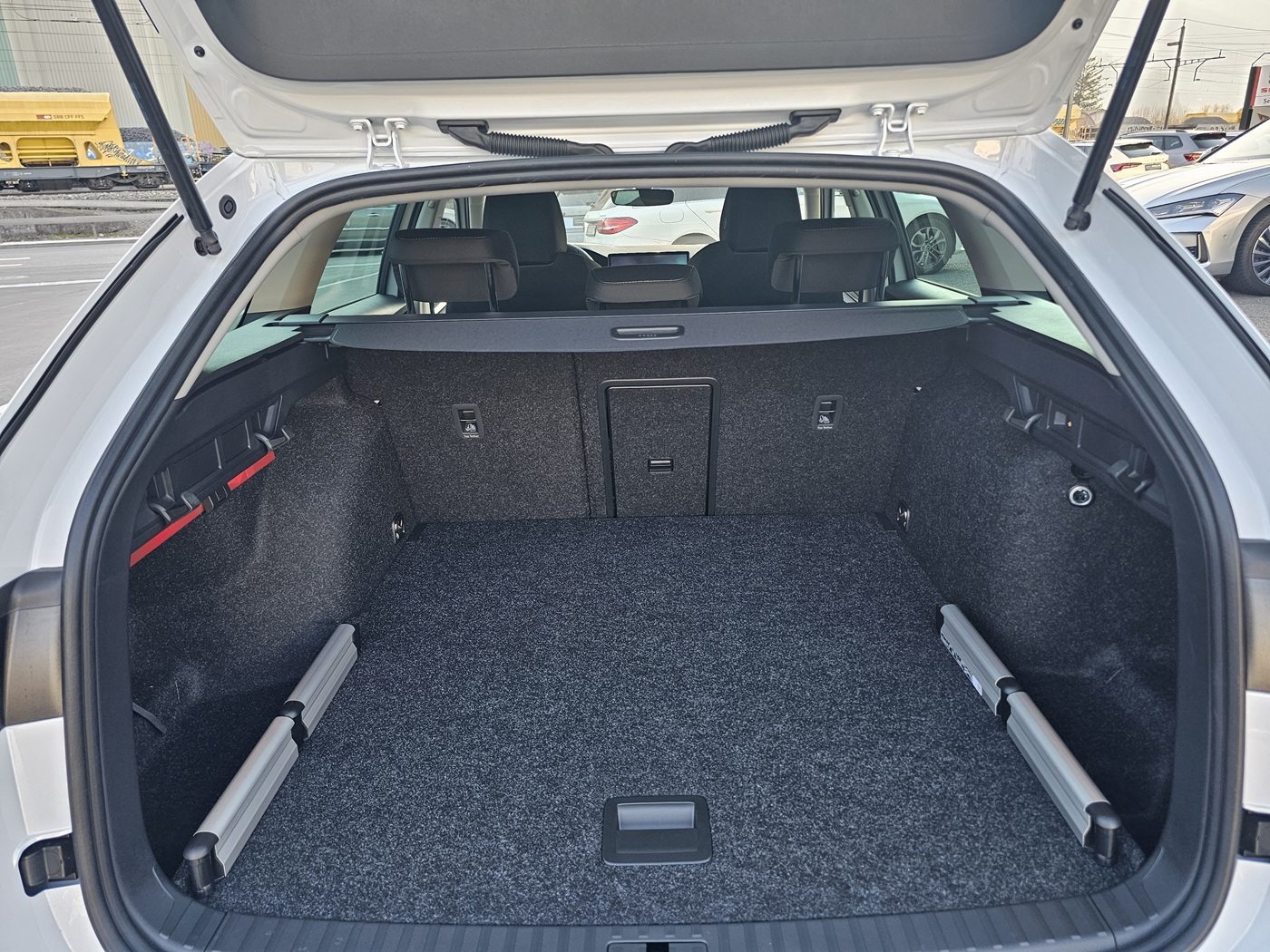 SKODA Octavia Selection, Diesel, Auto nuove, Automatico - 7