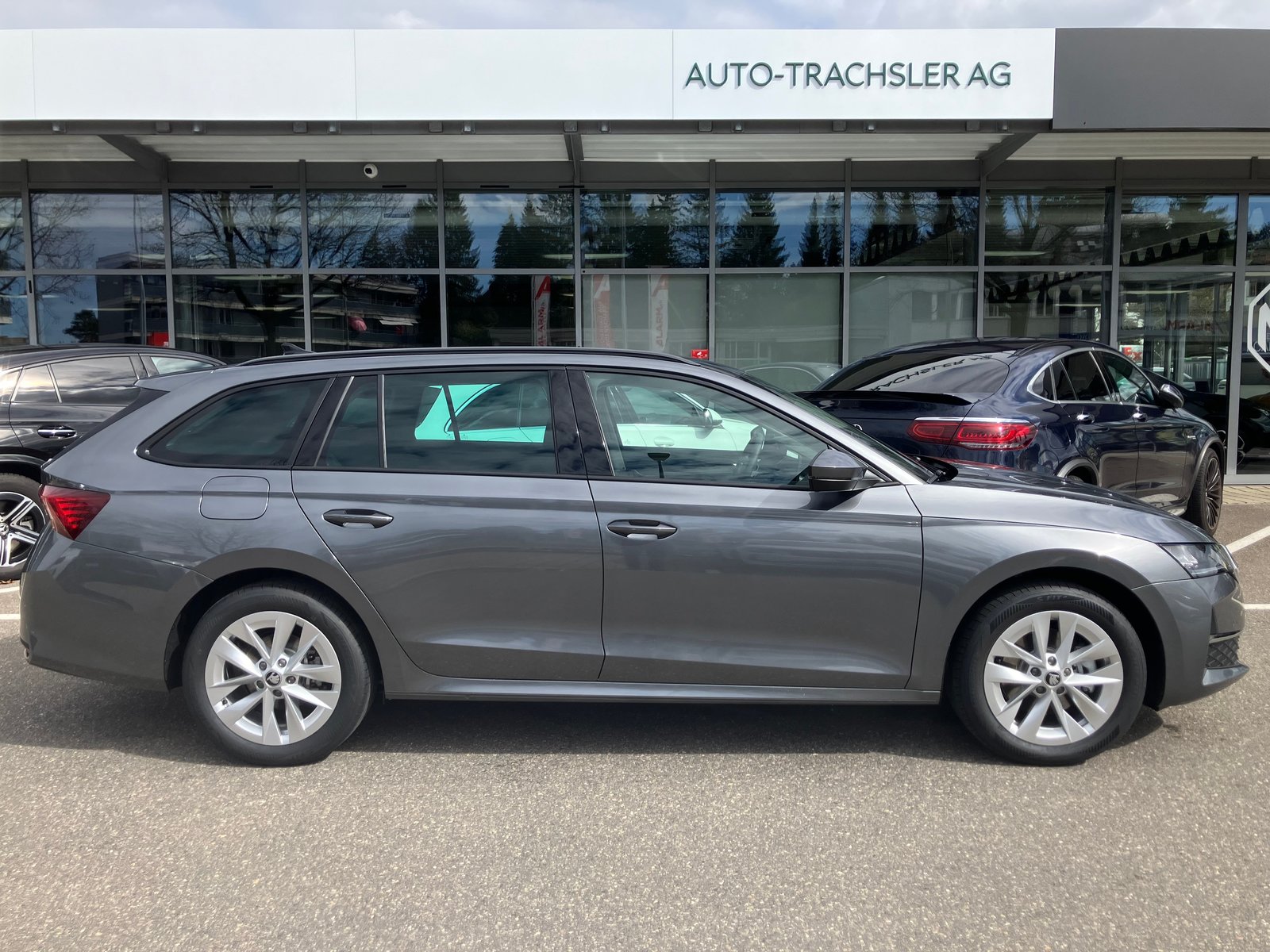 SKODA Octavia Combi 2.0 TSI DSG Selection 4x4
