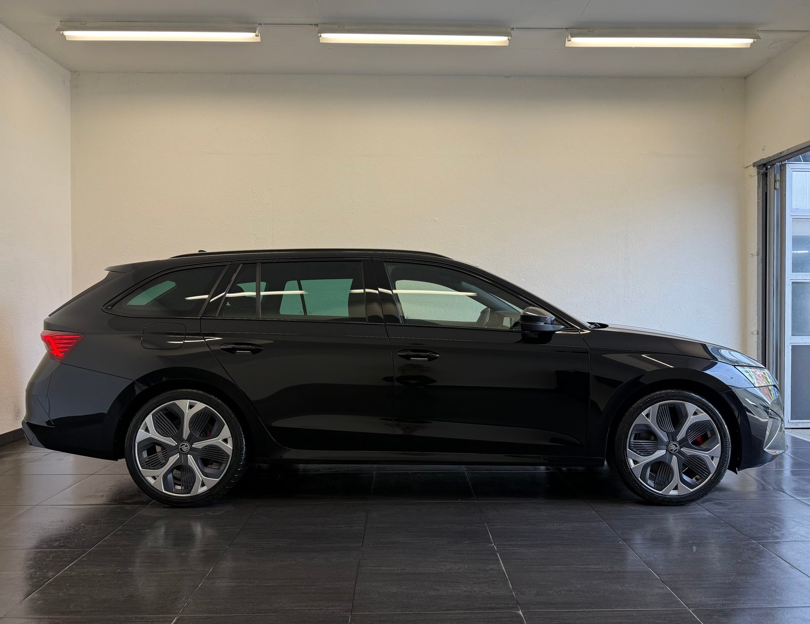 SKODA Octavia Combi 2.0 TSI DSG RS, Essence, Voiture nouvelle, Automatique - 5