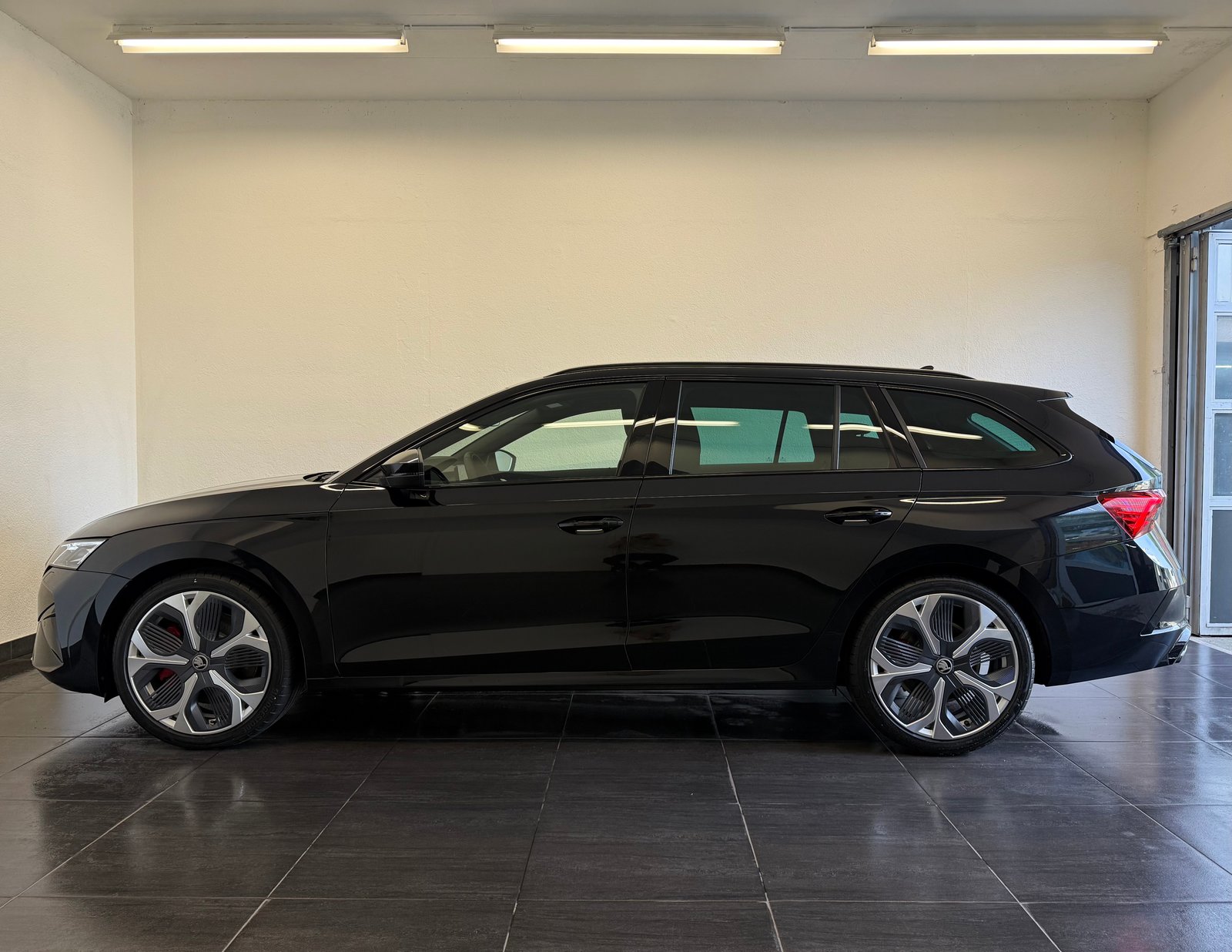 SKODA Octavia Combi 2.0 TSI DSG RS, Essence, Voiture nouvelle, Automatique - 7