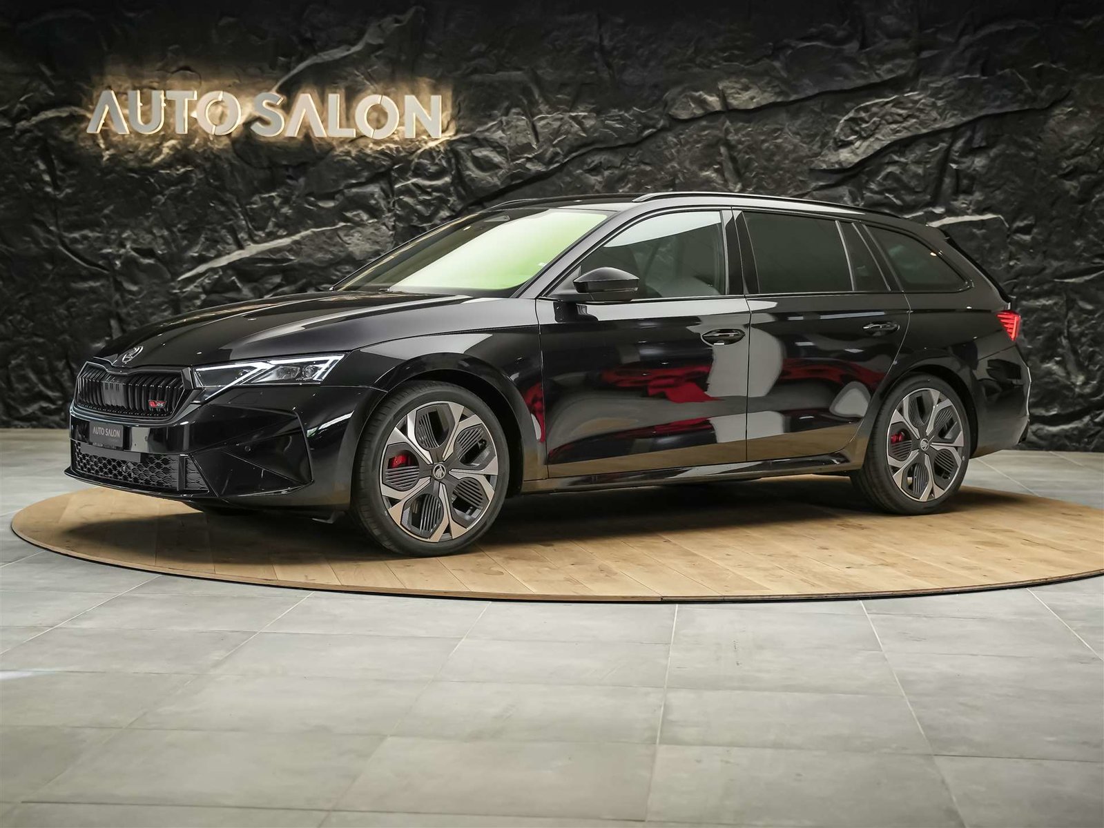 SKODA Octavia Combi 2.0 TSI RS DSG *Facelift*RS Sportsitze*A, Benzin, Neuwagen, Automatik - 2