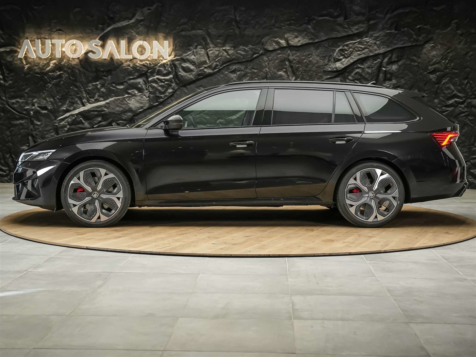 SKODA Octavia Combi 2.0 TSI RS DSG *Facelift*RS Sportsitze*A, Benzin, Neuwagen, Automatik - 3