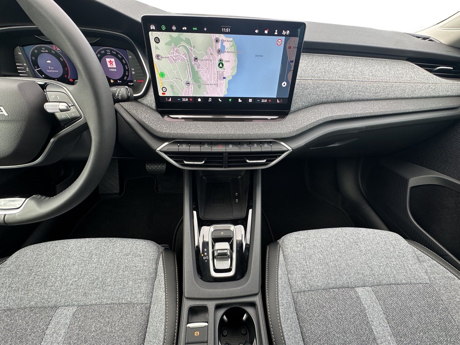 SKODA Octavia Combi 2.0 TSI Selection 4x4 DSG, Essence, Voiture nouvelle, Automatique - 7