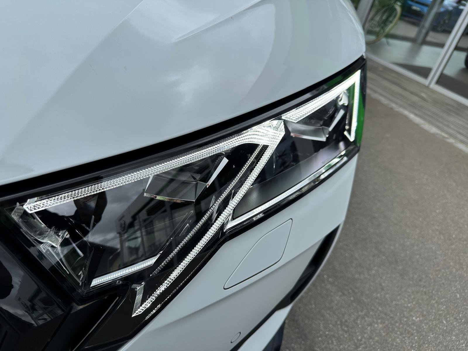 SKODA Octavia Combi 2.0 TSI DSG Sport Line 4x4, Benzina, Auto nuove, Automatico - 3