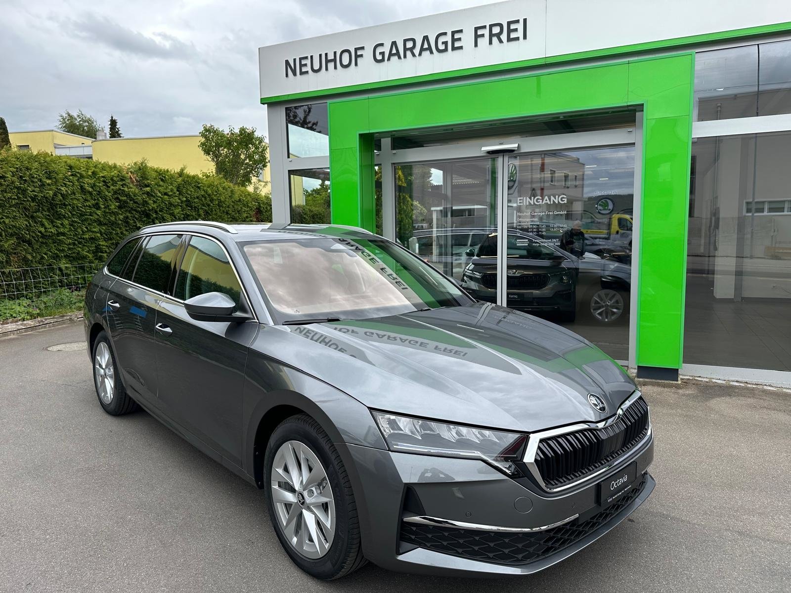 SKODA Octavia Combi 1.5 TSI mHEV DSG Selection