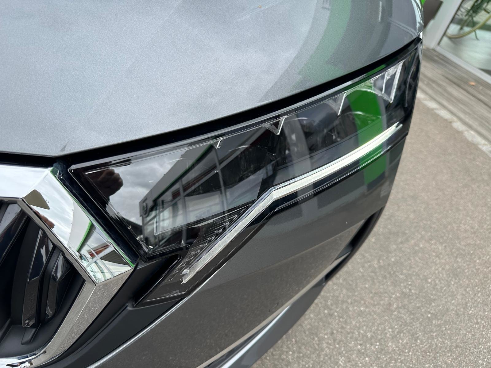 SKODA Octavia Combi 1.5 TSI mHEV DSG Selection, Mild-Hybrid Petrol/Electric, New car, Automatic - 3
