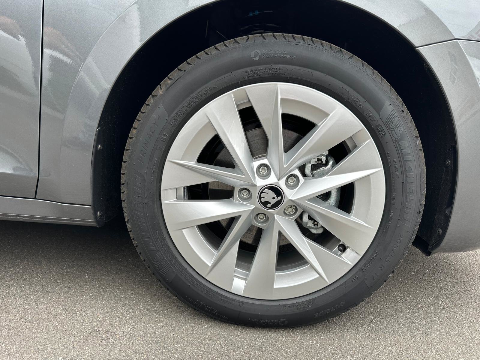 SKODA Octavia Combi 1.5 TSI mHEV DSG Selection, Mild-Hybrid Petrol/Electric, New car, Automatic - 5