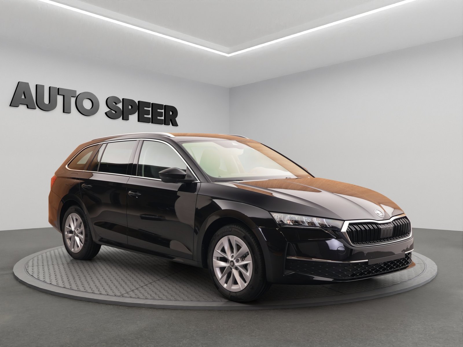 SKODA Octavia Combi 1.5 TSI mHEV DSG Selection, Mild-Hybrid Petrol/Electric, New car, Automatic - 6