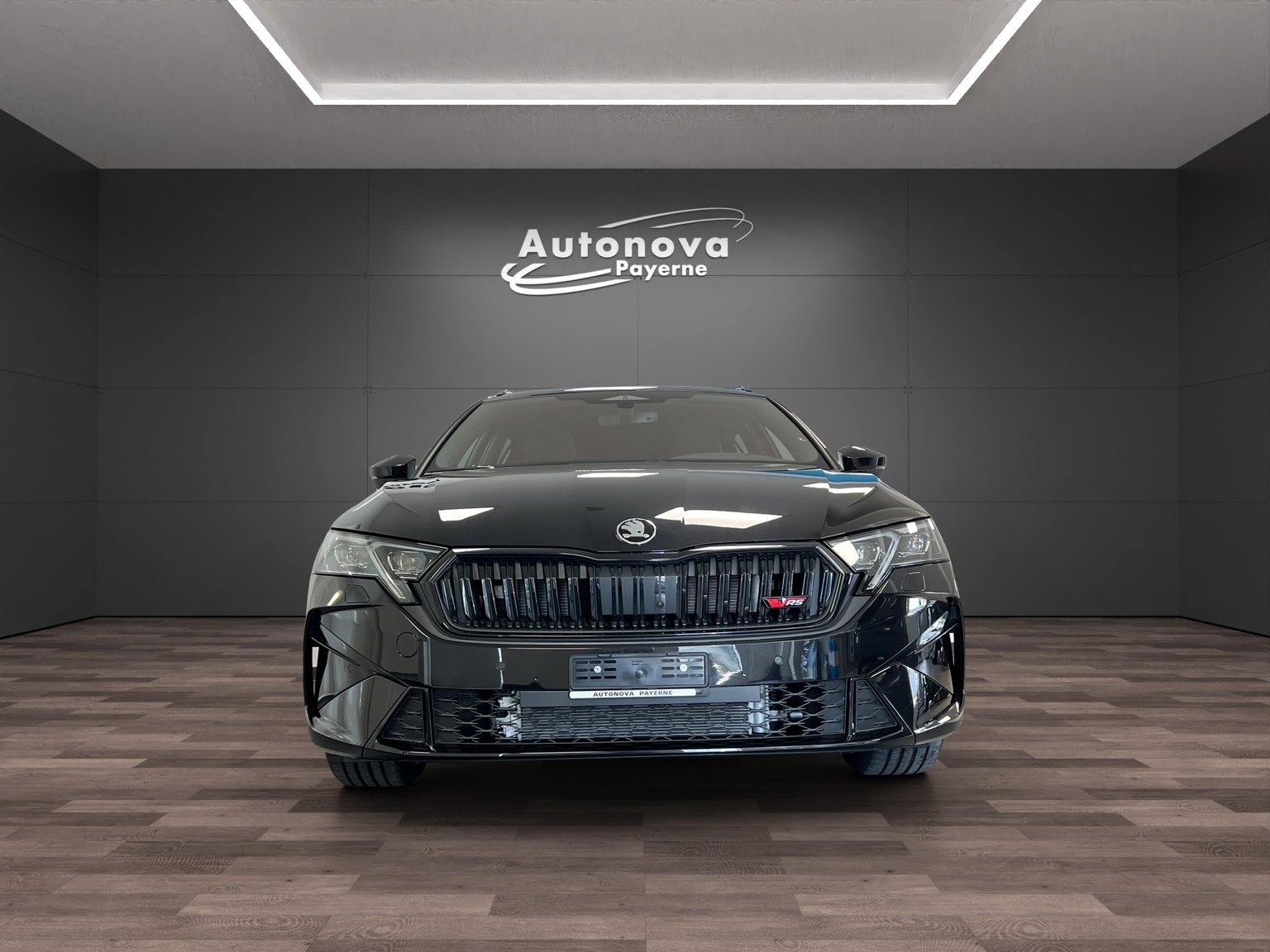 SKODA Octavia Combi 2.0 TSI DSG RS 30 Years Edition, Petrol, New car, Automatic - 2