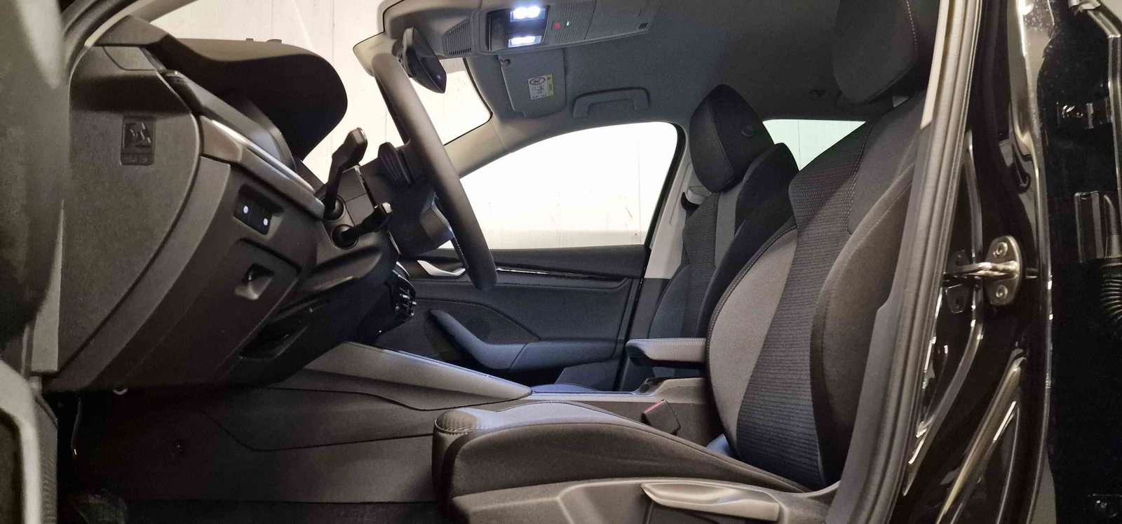 SKODA Octavia Selection, Diesel, New car, Automatic - 4