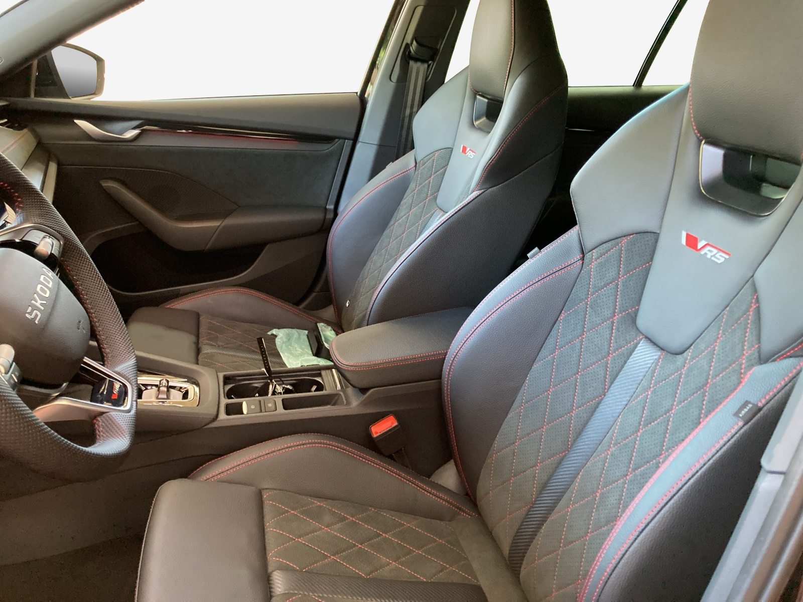 SKODA Octavia RS 30 Years Edition (Netto), Essence, Voiture nouvelle, Automatique - 6