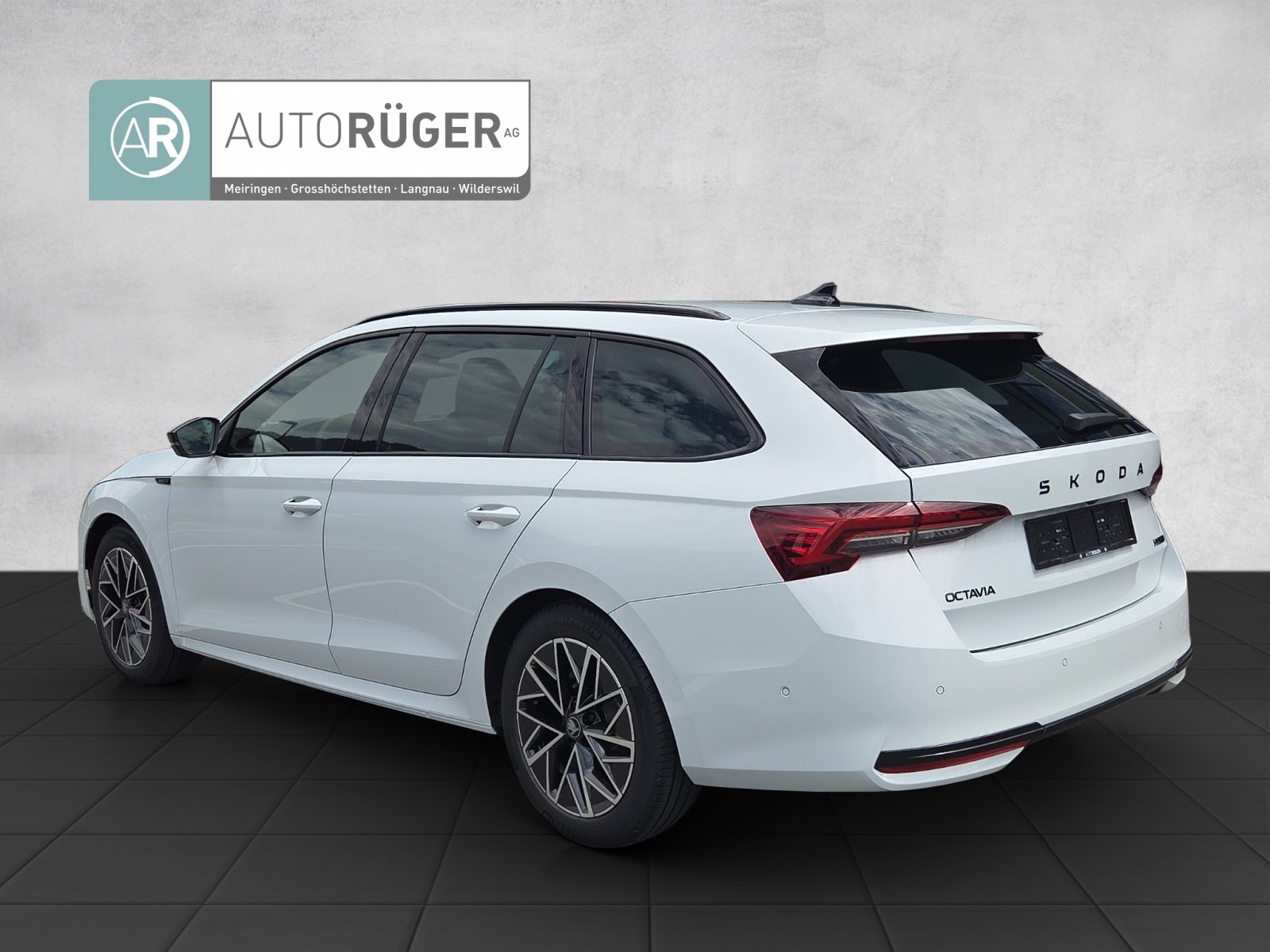 SKODA Octavia Combi 1.5 TSI mHEV DSG Sport Line, Hybride Léger Essence/Électricité, Voiture nouvelle, Automatique - 4