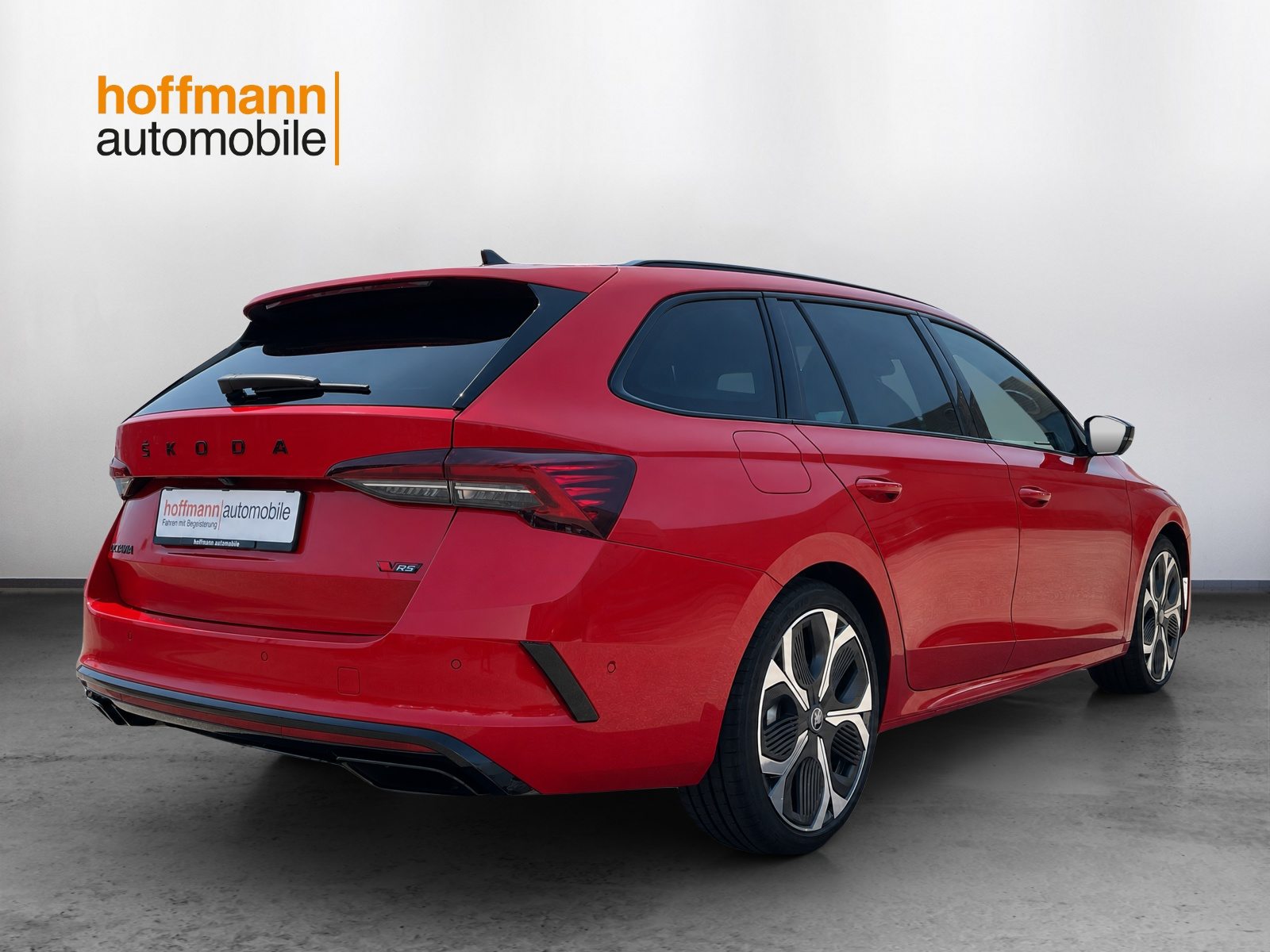 SKODA Octavia RS 30 Years Edition (Netto), Essence, Voiture nouvelle, Automatique - 4