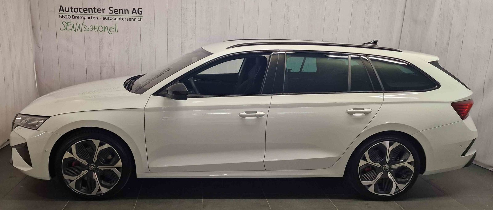 SKODA Octavia RS 30 Years Edition (Netto), Essence, Voiture nouvelle, Automatique - 3