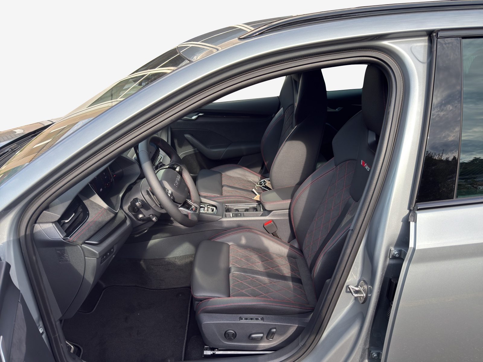 SKODA Octavia RS 30 Years Edition (Netto), Essence, Voiture nouvelle, Automatique - 7