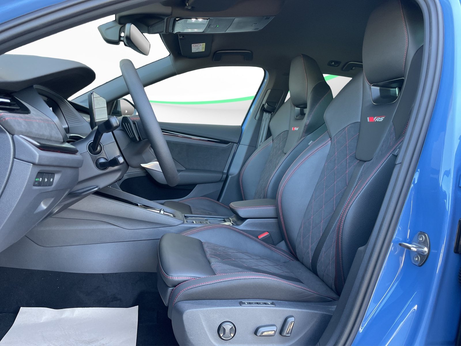 SKODA Octavia RS 30 Years Edition (Netto), Essence, Voiture nouvelle, Automatique - 7