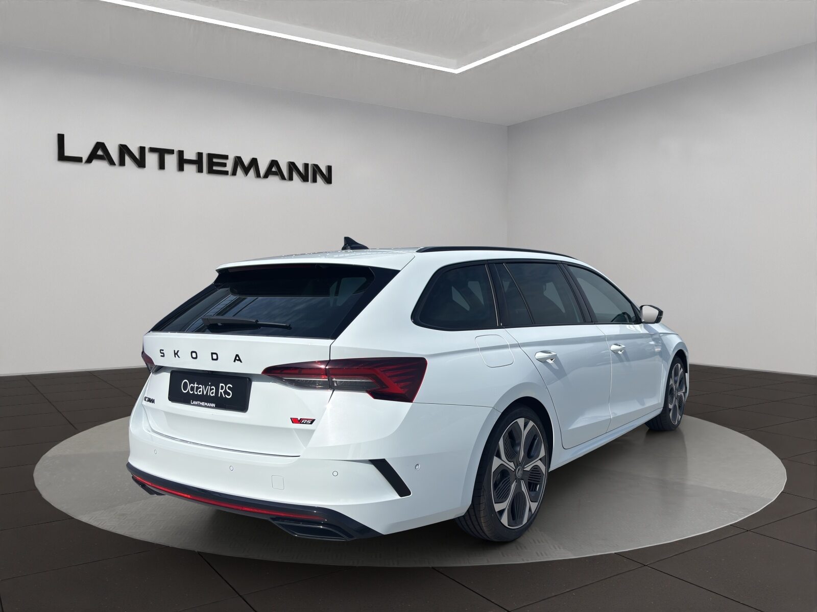 SKODA Octavia RS 30 Years Edition (Netto), Essence, Voiture nouvelle, Automatique - 5