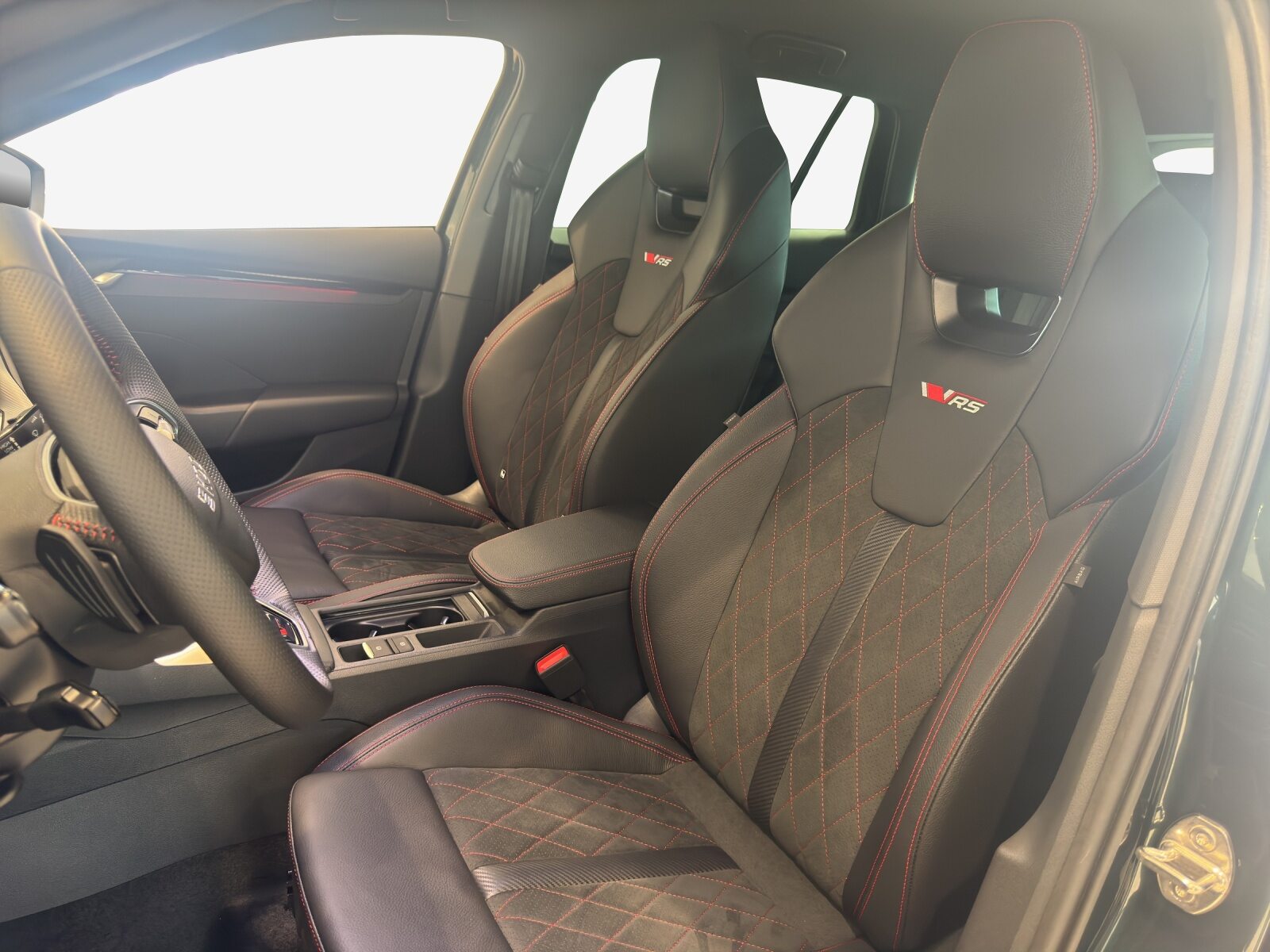 SKODA Octavia RS 30 Years Edition (Netto), Petrol, New car, Automatic - 7