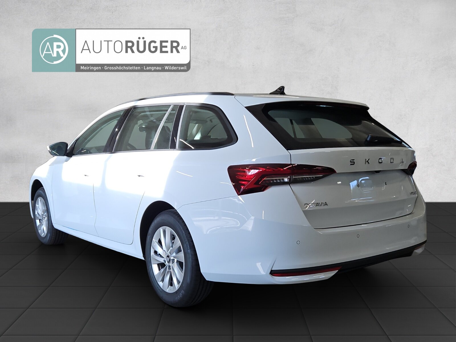 SKODA Octavia Combi 1.5 TSI mHEV DSG Selection, Mild-Hybrid Benzin/Elektro, Neuwagen, Automatik - 4