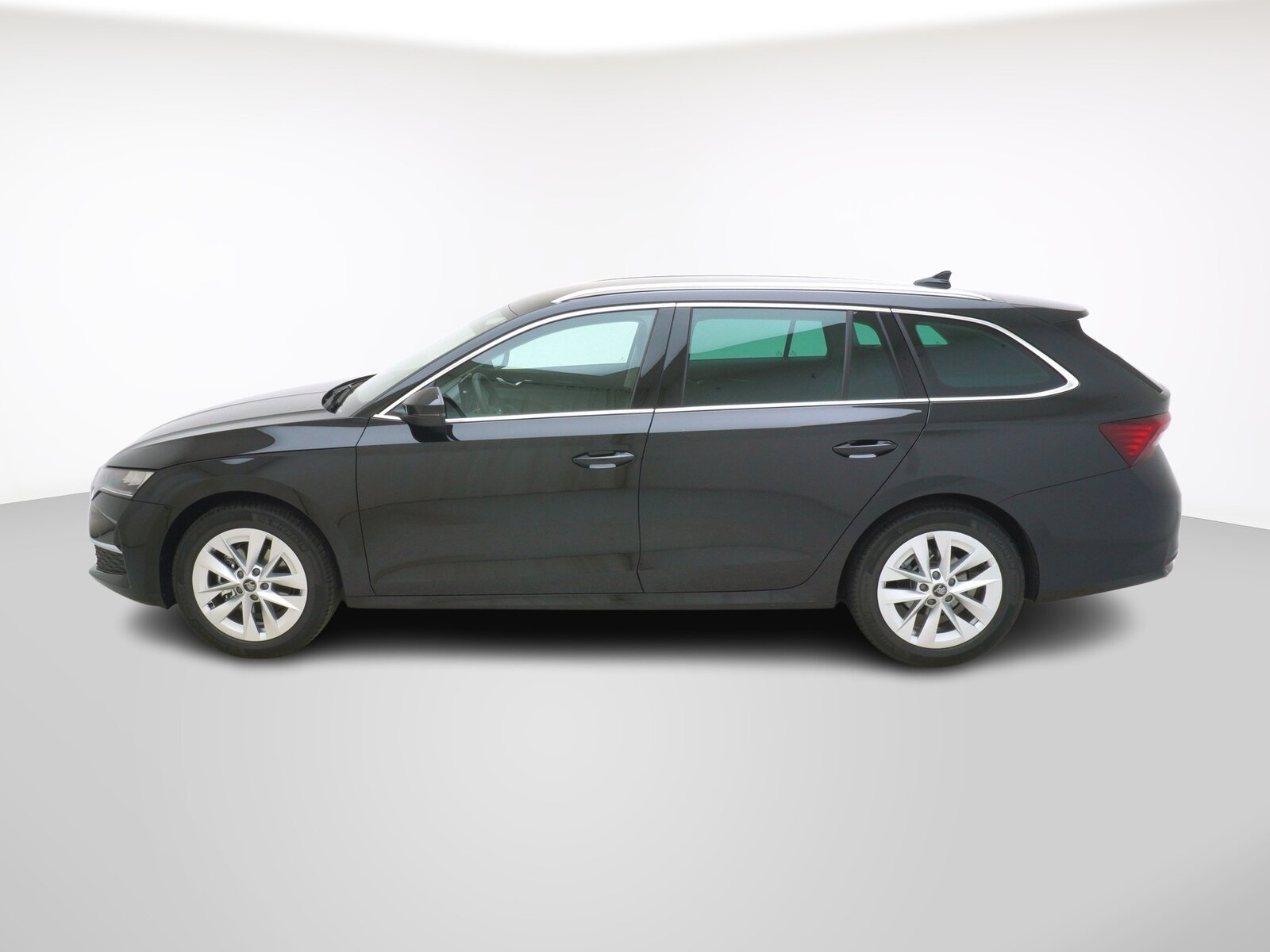 SKODA Octavia 1.5 TSI mHEV Selection-Loft DSG, Mild-Hybrid Benzin/Elektro, Neuwagen, Automatik - 2