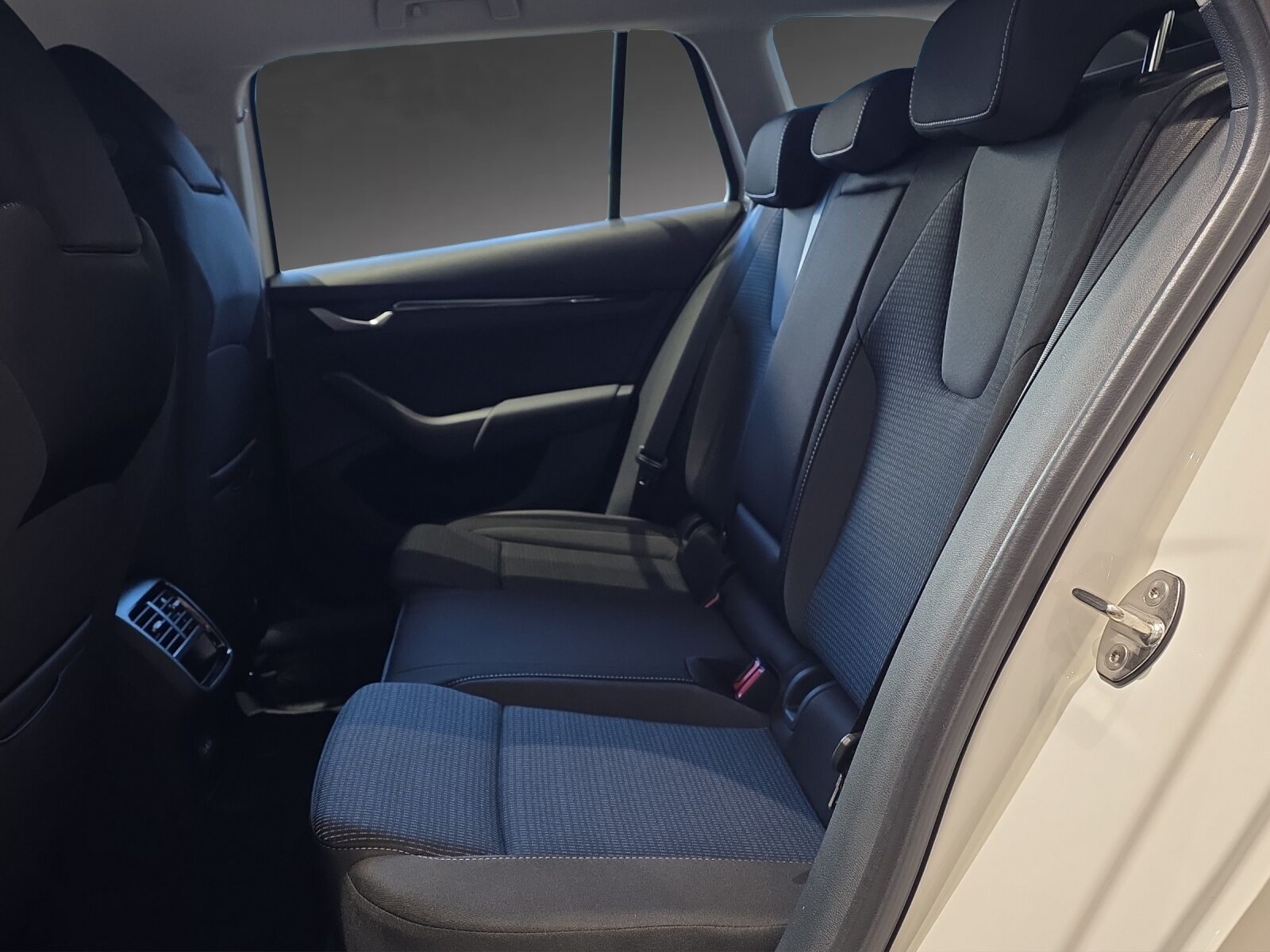SKODA Octavia Selection, Benzin, Neuwagen, Automatik - 7