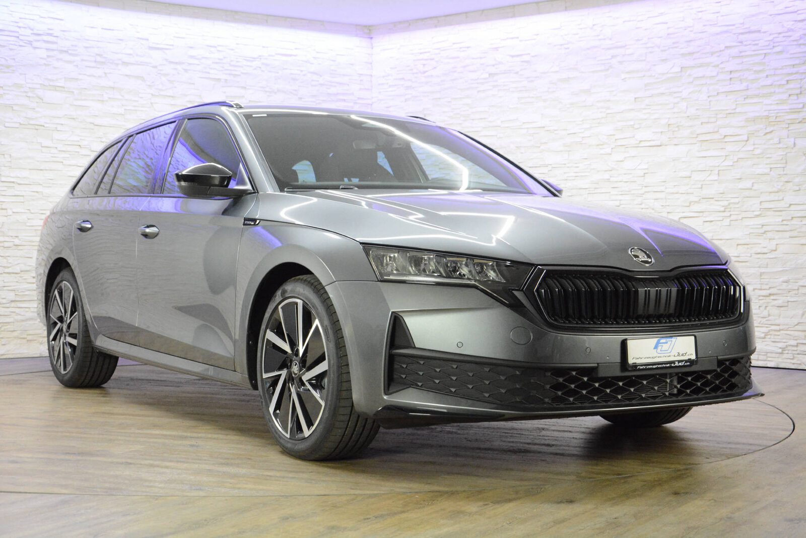 SKODA Octavia Combi 1.5 TSI SportLine DSG, Mild-Hybrid Benzin/Elektro, Neuwagen, Automatik - 2
