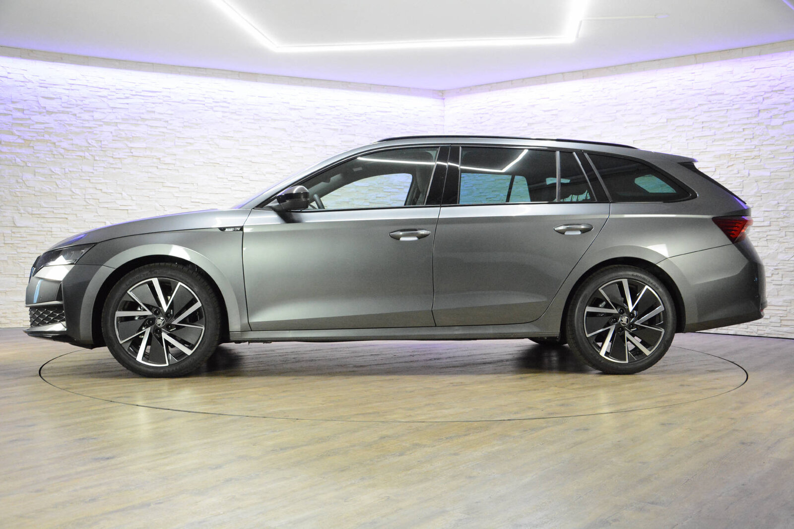SKODA Octavia Combi 1.5 TSI SportLine DSG, Mild-Hybrid Benzin/Elektro, Neuwagen, Automatik - 3