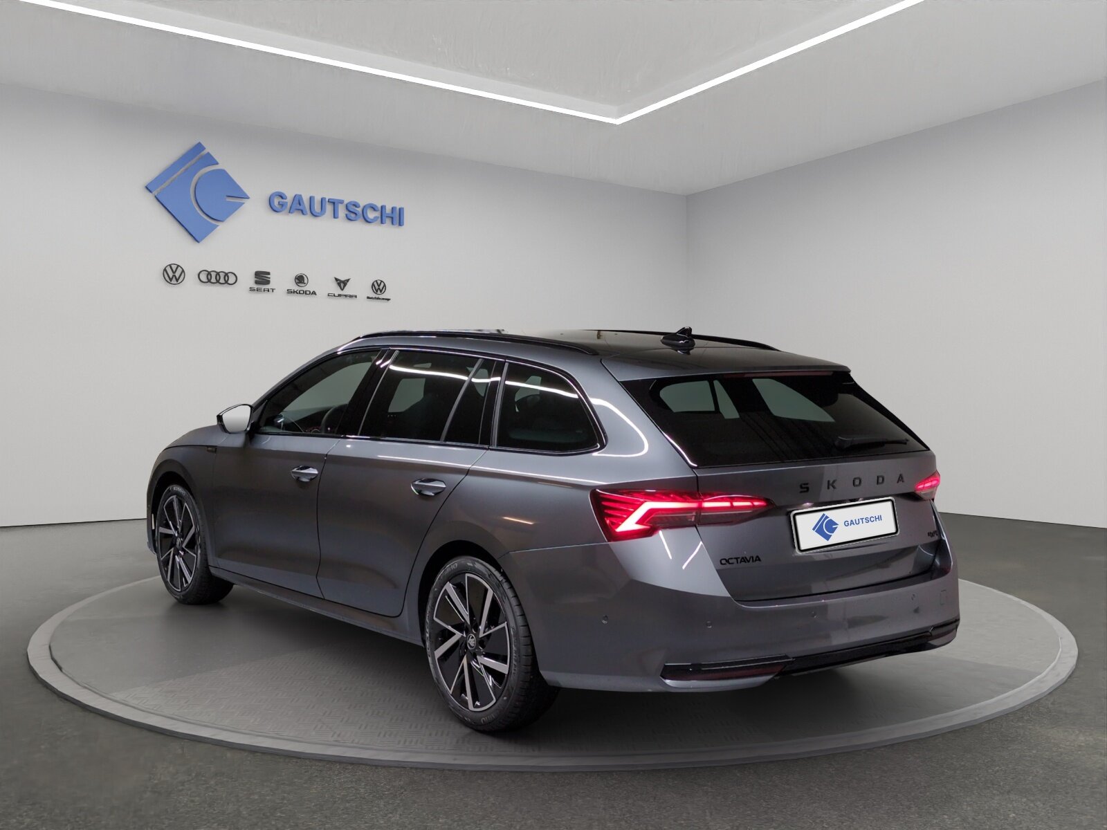 SKODA Octavia Combi 2.0 TSI DSG Dynamic 4x4, Petrol, New car, Automatic - 3
