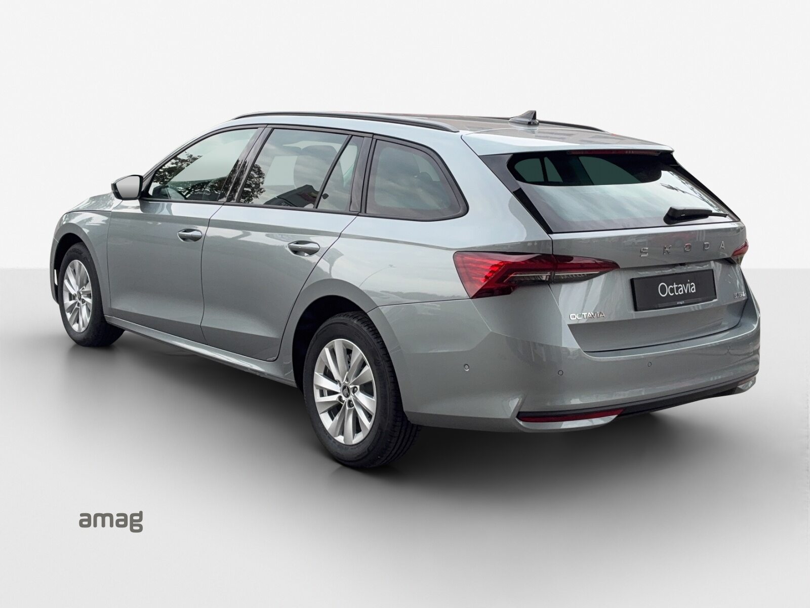 SKODA Octavia Selection MHEV, Petrol, New car, Automatic - 3