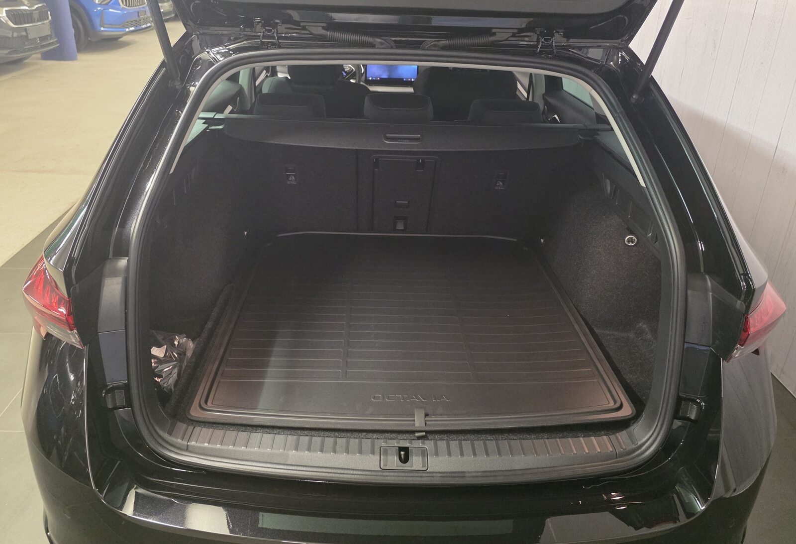 SKODA Octavia Selection, Diesel, Auto nuove, Automatico - 6