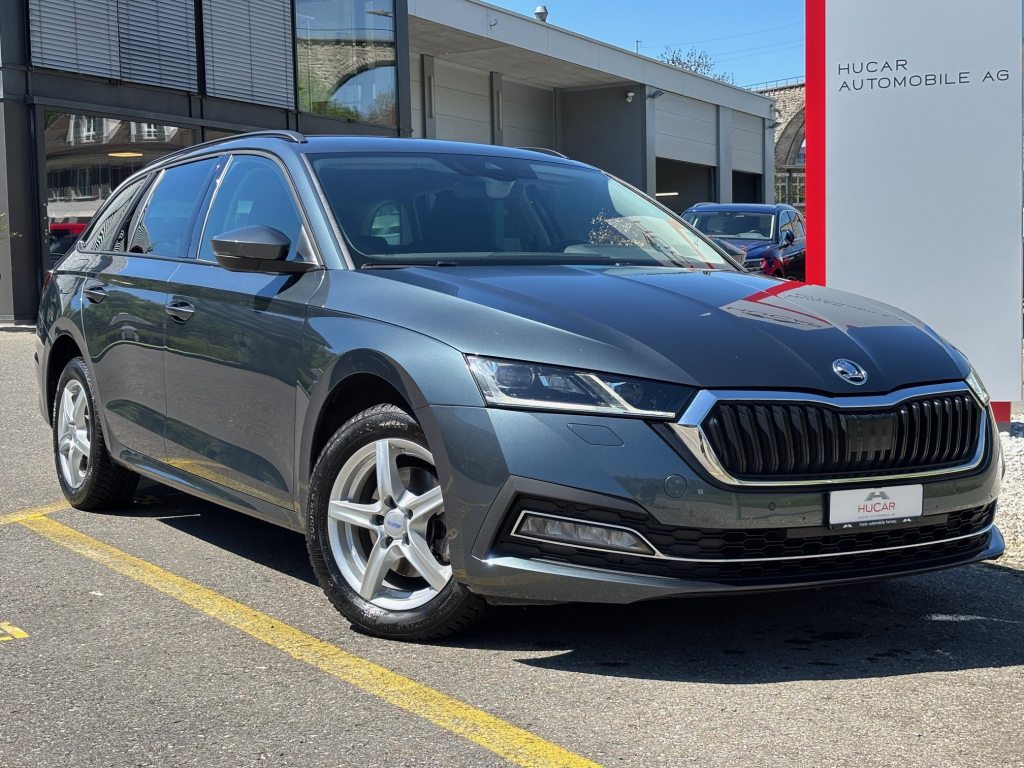 SKODA OCTAVIA Combi 2.0 TDI DSG Style