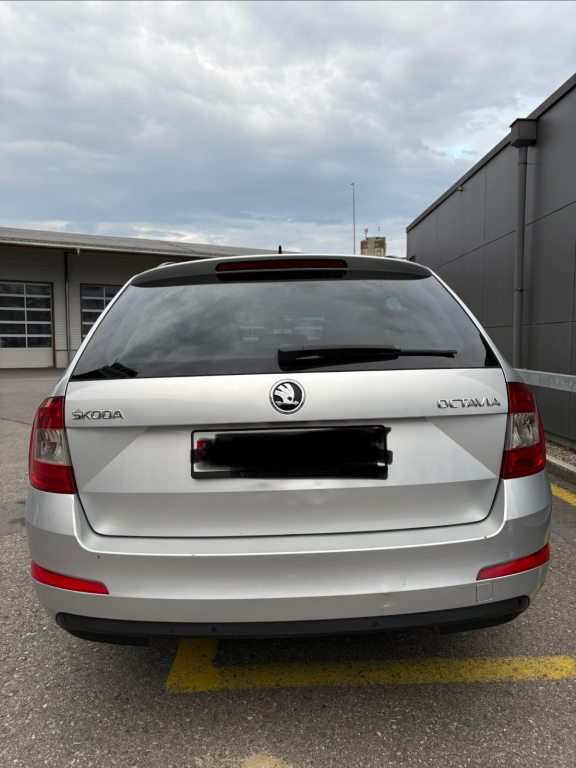 SKODA OCTAVIA 1.6 TDI 110 Ambition DSG, Diesel, Occasion / Gebraucht, Automatik - 2