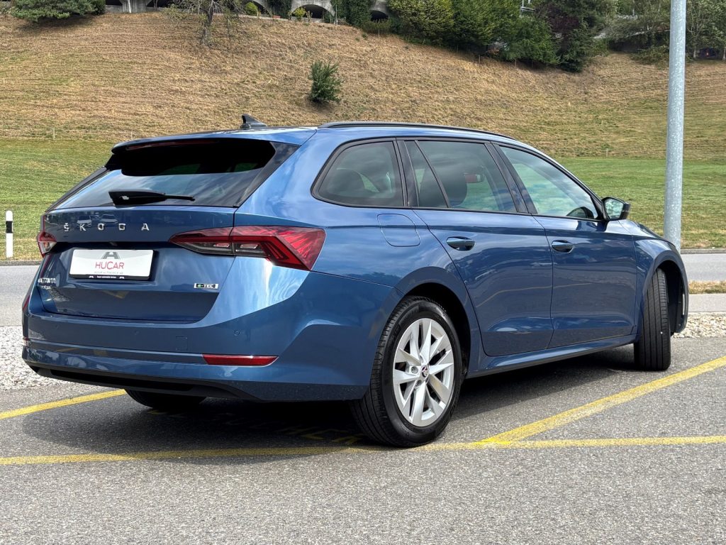 SKODA OCTAVIA Combi 1.0 mHEV DSG Style, Mild-Hybrid Benzin/Elektro, Occasion / Gebraucht, Automatik - 3