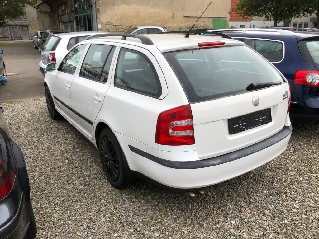 SKODA OCTAVIA 1.9 TDI 105 DPF Adventure 4x4, Diesel, Second hand / Used, Manual - 4