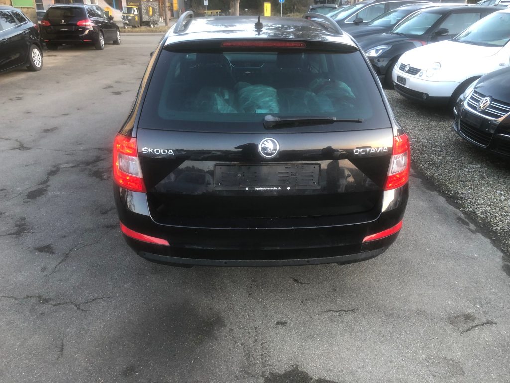 SKODA OCTAVIA 1.6 TDI 105 Elegance, Diesel, Occasion / Utilisé, Manuelle - 4