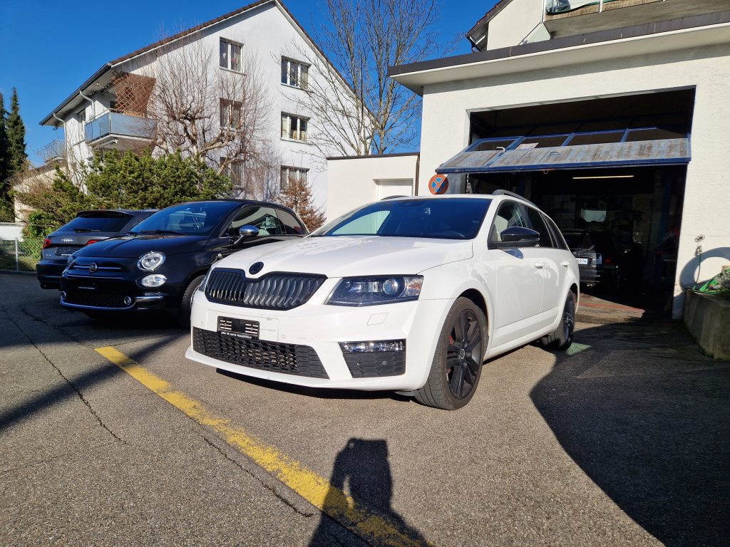 SKODA OCTAVIA 2.0 TSI RS DSG