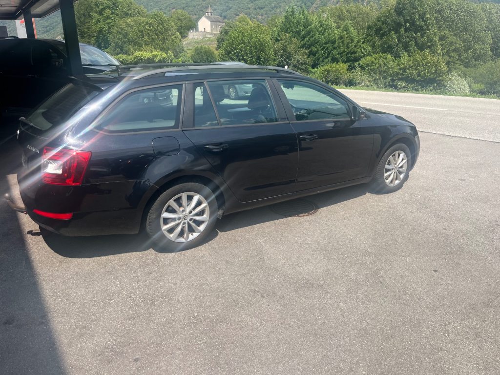 SKODA OCTAVIA 2.0 TDI 150 Swiss Edition 4x4, Diesel, Occasion / Gebraucht, Handschaltung - 7