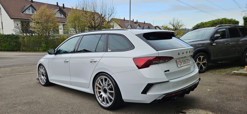 SKODA OCTAVIA 2.0 TSI RS DSG, Petrol, Second hand / Used, Automatic - 3
